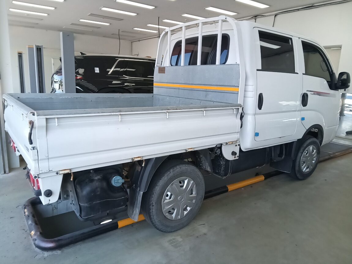 KIA THE NEW BONGO III CARGO 1 TON 4WD DOUBLE CAB LONG WHEELBASE GL 2022 - zdjęcie 22