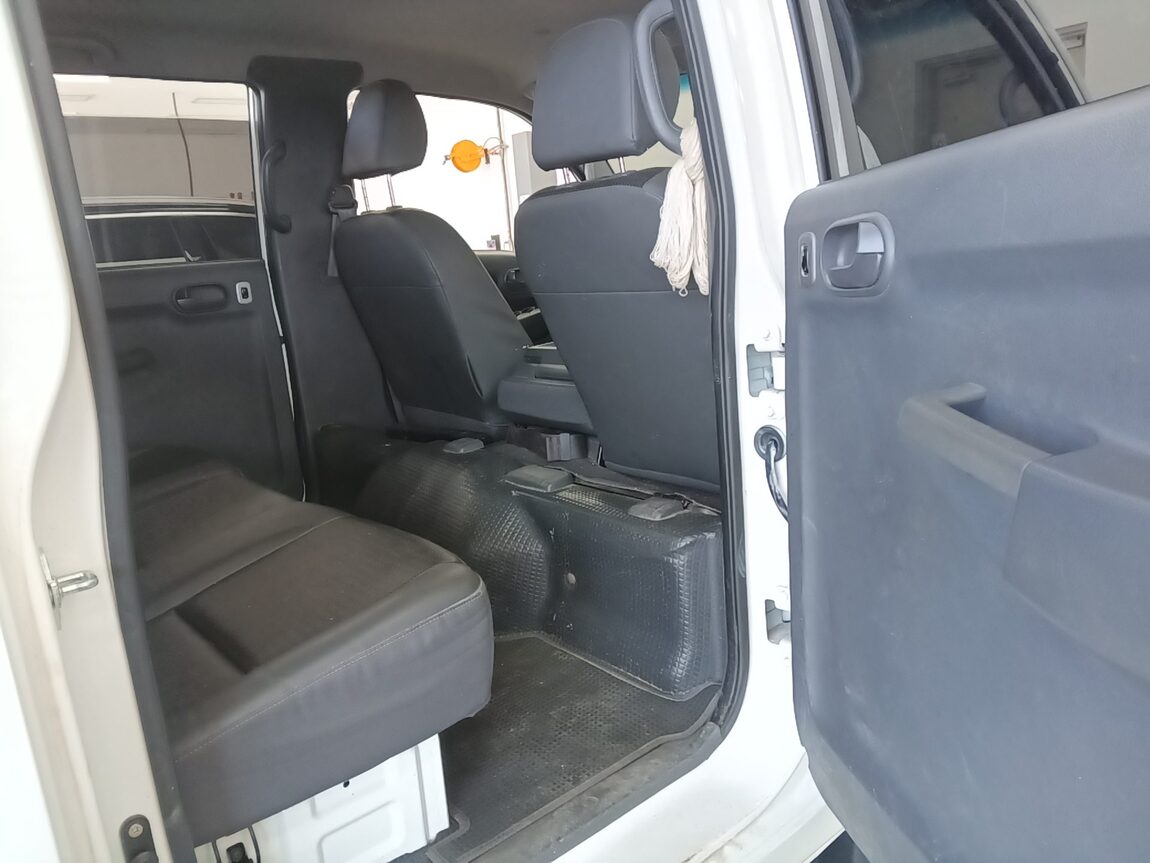 KIA THE NEW BONGO III CARGO 1 TON 4WD DOUBLE CAB LONG WHEELBASE GL 2022 - zdjęcie 13