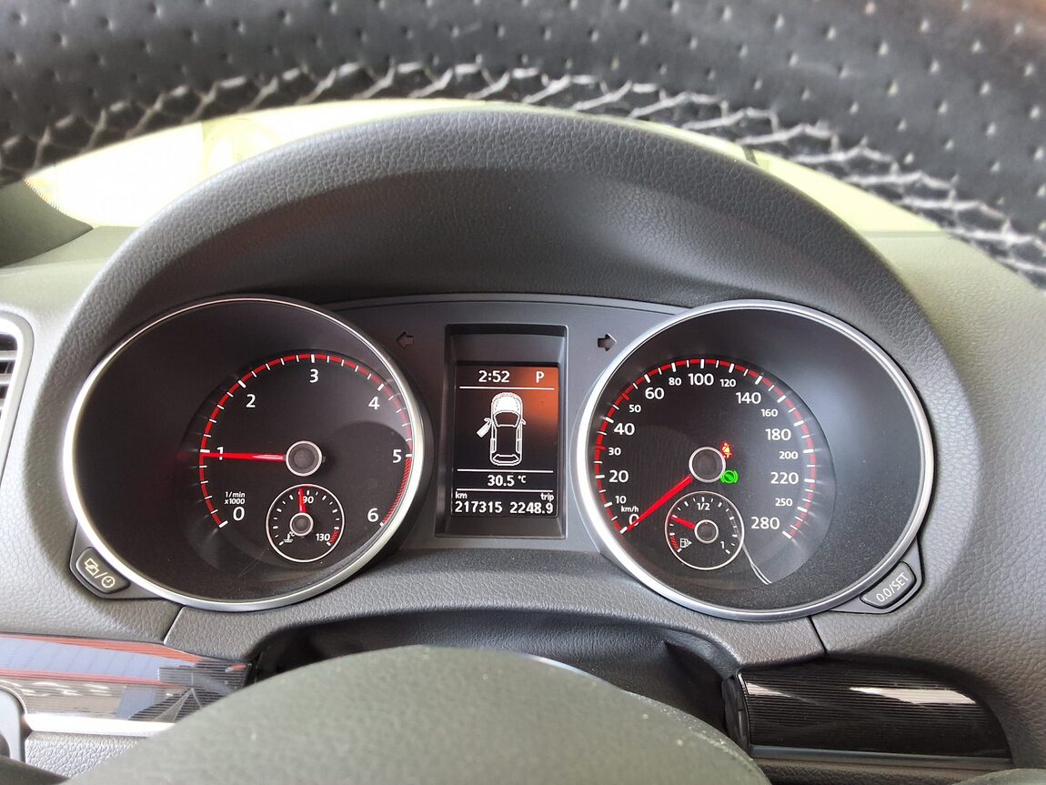 VOLKSWAGEN GOLF (6TH GEN) 2.0 GTD 2013 - zdjęcie 10