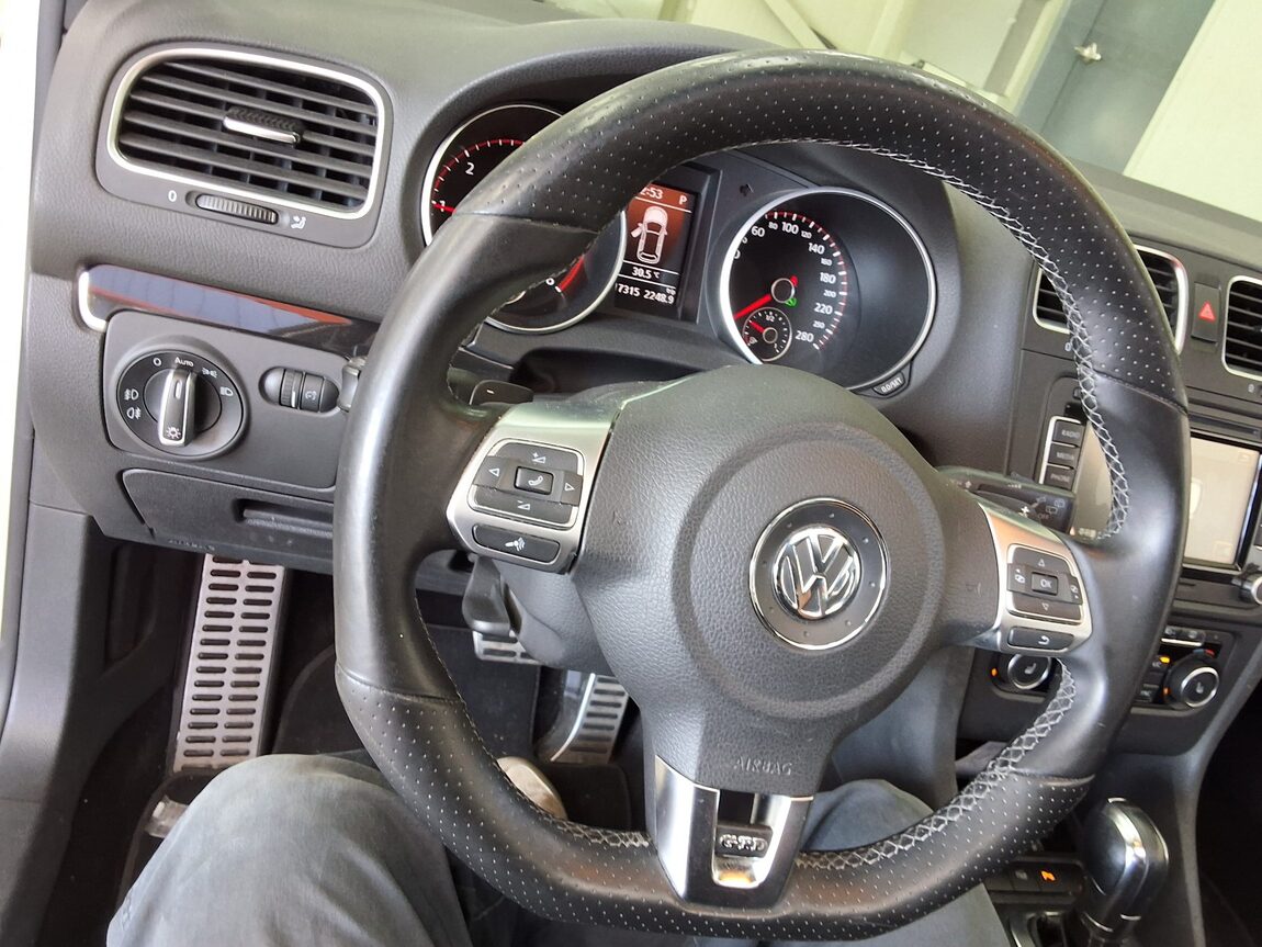 VOLKSWAGEN GOLF (6TH GEN) 2.0 GTD 2013 - zdjęcie 23
