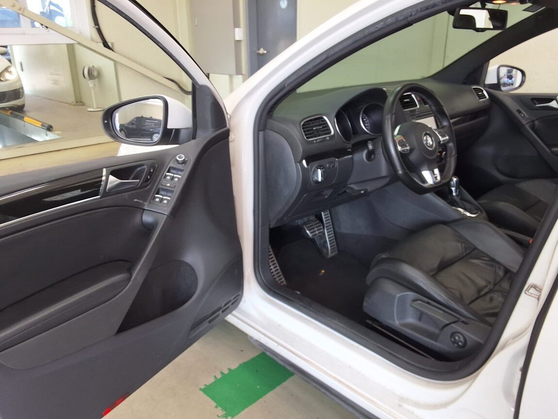 VOLKSWAGEN GOLF (6TH GEN) 2.0 GTD 2013 - zdjęcie 11