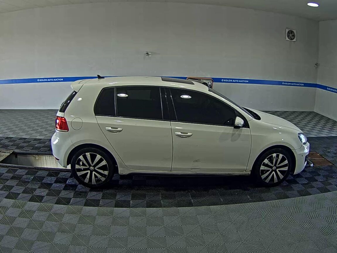 VOLKSWAGEN GOLF (6TH GEN) 2.0 GTD 2013 - zdjęcie 4