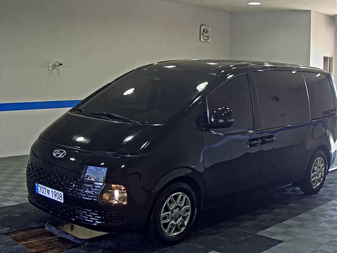 HYUNDAI STARIA 2.2 DIESEL TOURER 11-SEATER 2WD MODERN 2022 - zdjęcie 2