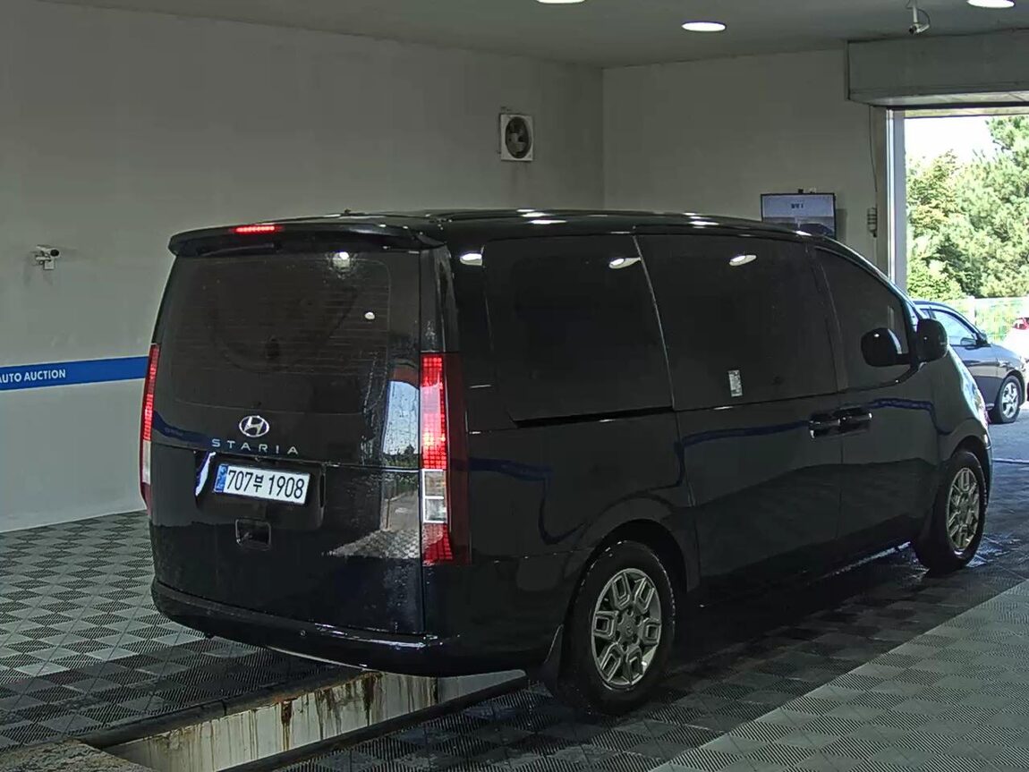 HYUNDAI STARIA 2.2 DIESEL TOURER 11-SEATER 2WD MODERN 2022 - zdjęcie 5