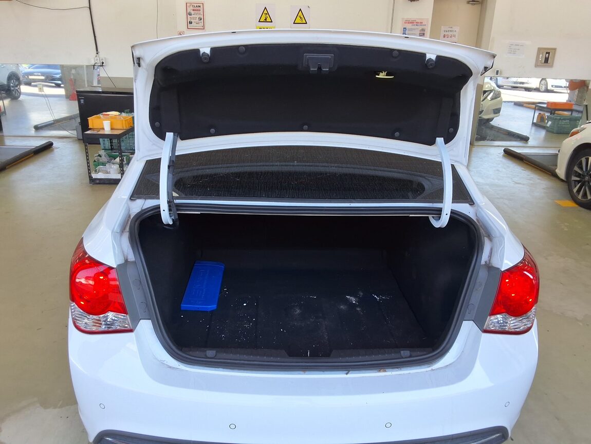 CHEVROLET (DAEWOO) CRUZE 4-DOOR 1.4 TURBO LTZ+ THE PERFECT BLACK 2014 - zdjęcie 15