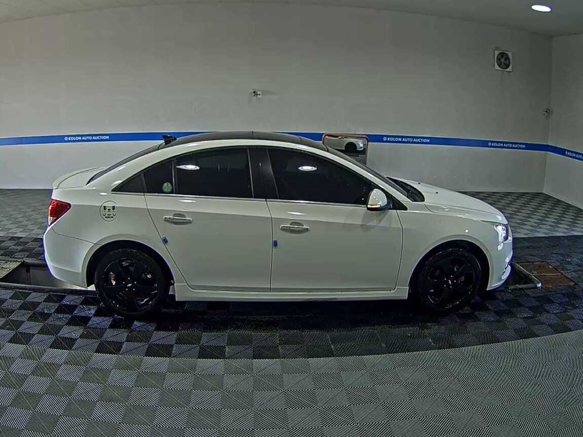 CHEVROLET (DAEWOO) CRUZE 4-DOOR 1.4 TURBO LTZ+ THE PERFECT BLACK 2014 - zdjęcie 4