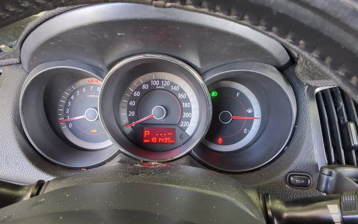 KIA FORTE 1.6 GDI LUXURY 2013 - zdjęcie 9