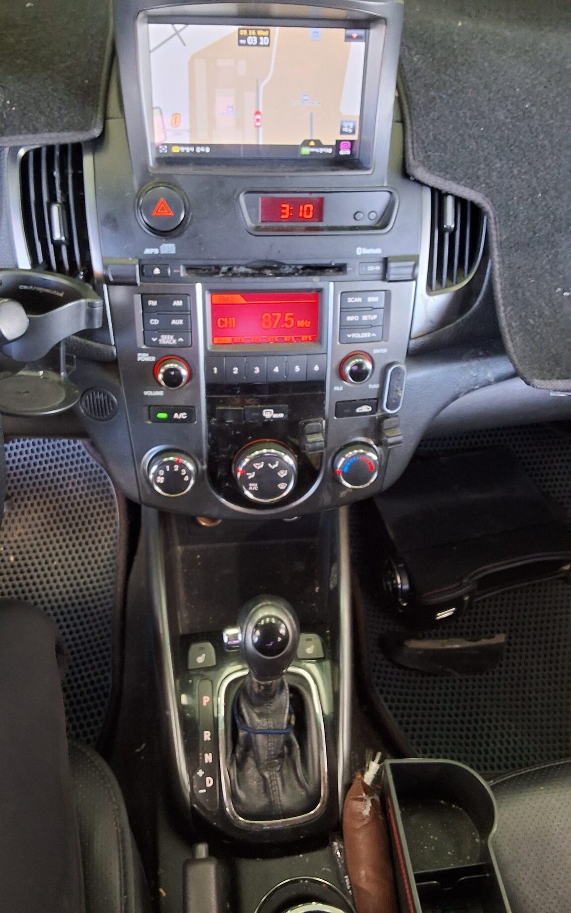KIA FORTE 1.6 GDI LUXURY 2013 - zdjęcie 18