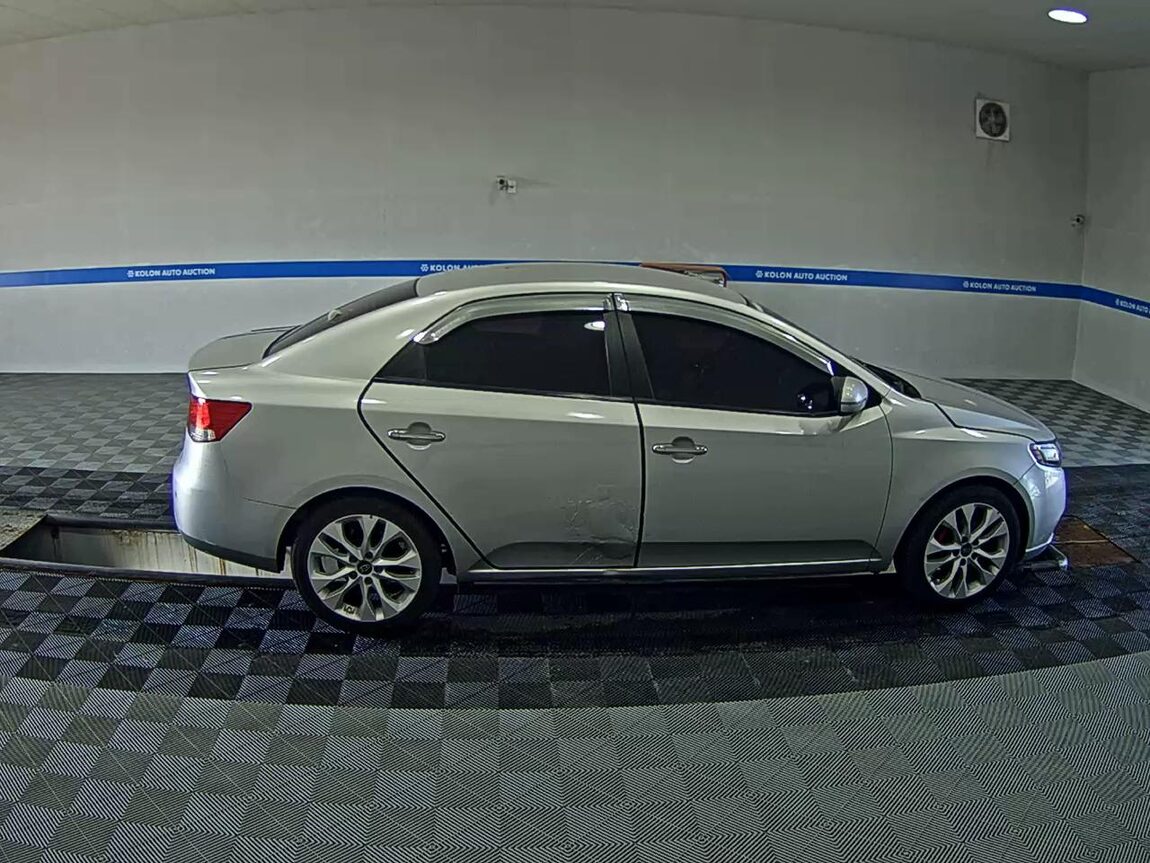 KIA FORTE 1.6 GDI LUXURY 2013 - zdjęcie 4