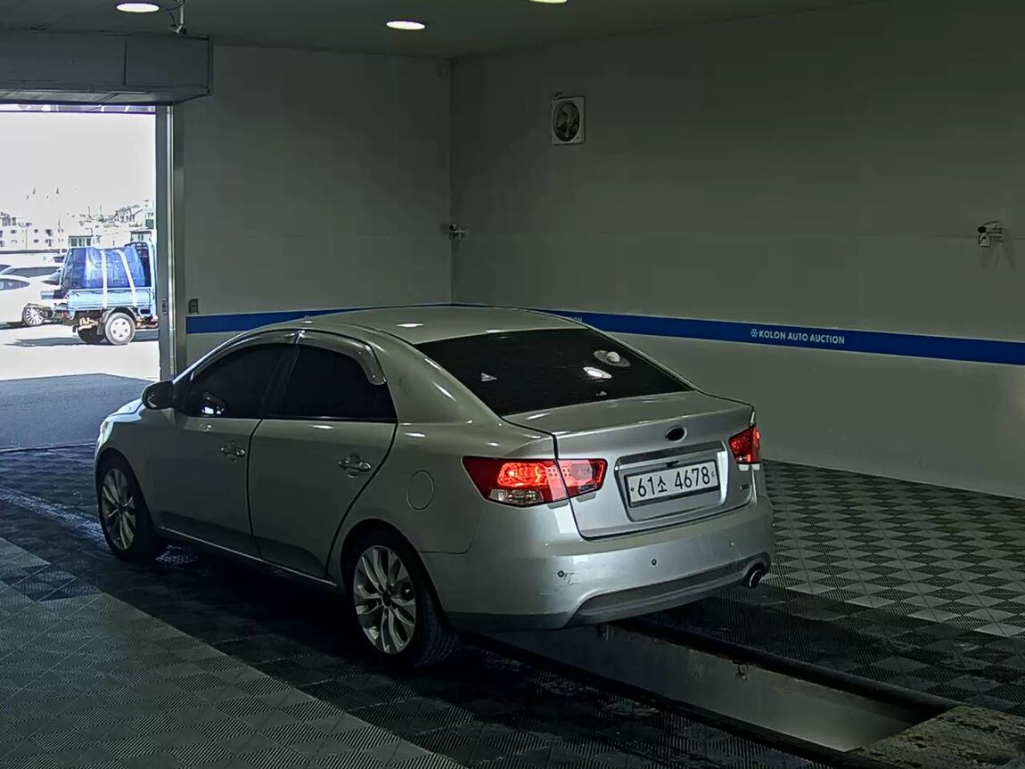 KIA FORTE 1.6 GDI LUXURY 2013 - zdjęcie 6