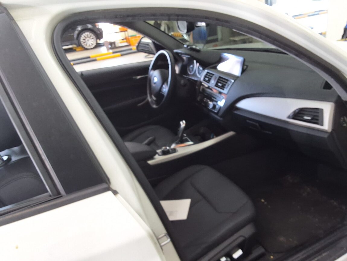 BMW 1 SERIES (2ND GEN) 5-DOOR 118d JOY 2017 - zdjęcie 15