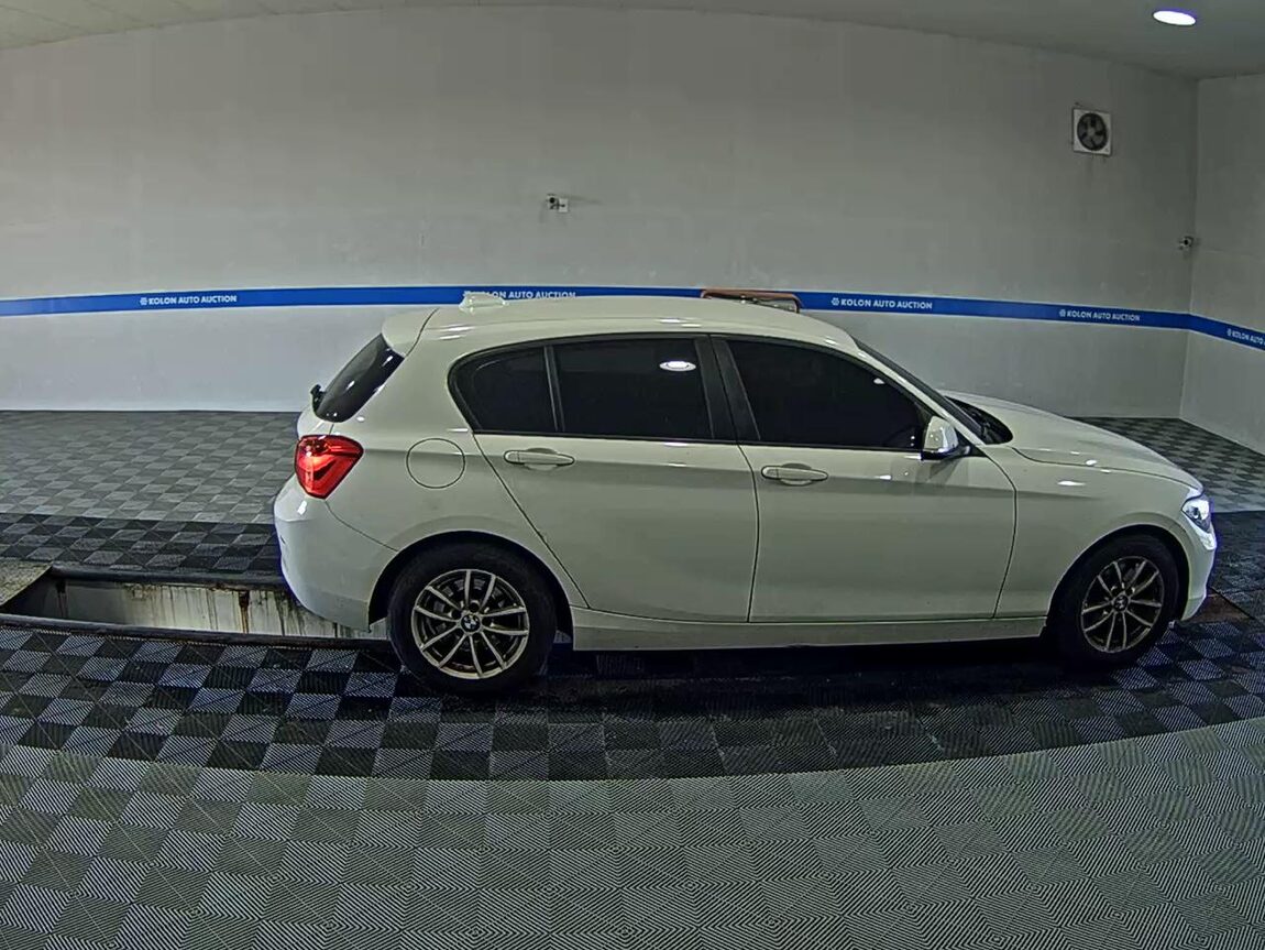 BMW 1 SERIES (2ND GEN) 5-DOOR 118d JOY 2017 - zdjęcie 4