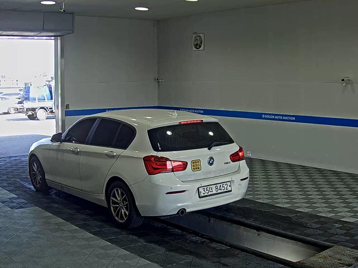 BMW 1 SERIES (2ND GEN) 5-DOOR 118d JOY 2017 - zdjęcie 6