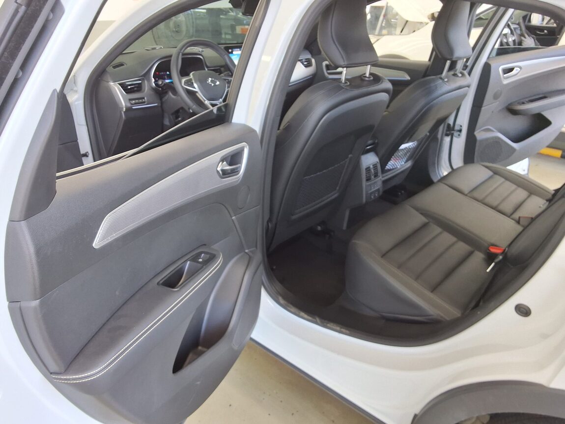 RENAULT (SAMSUNG) XM3 1.6 GTe INSPIRE 2024 - zdjęcie 12