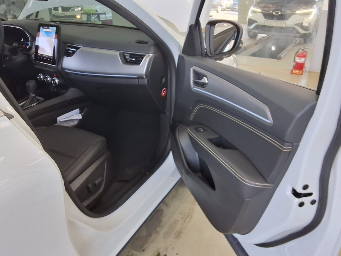 RENAULT (SAMSUNG) XM3 1.6 GTe INSPIRE 2024 - zdjęcie 14
