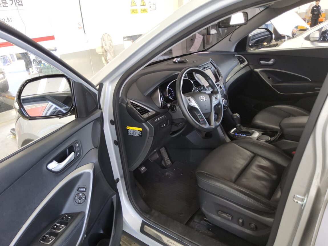 HYUNDAI SANTA FE THE PRIME DIESEL R2.0 2WD EXCLUSIVE 2016 - zdjęcie 10