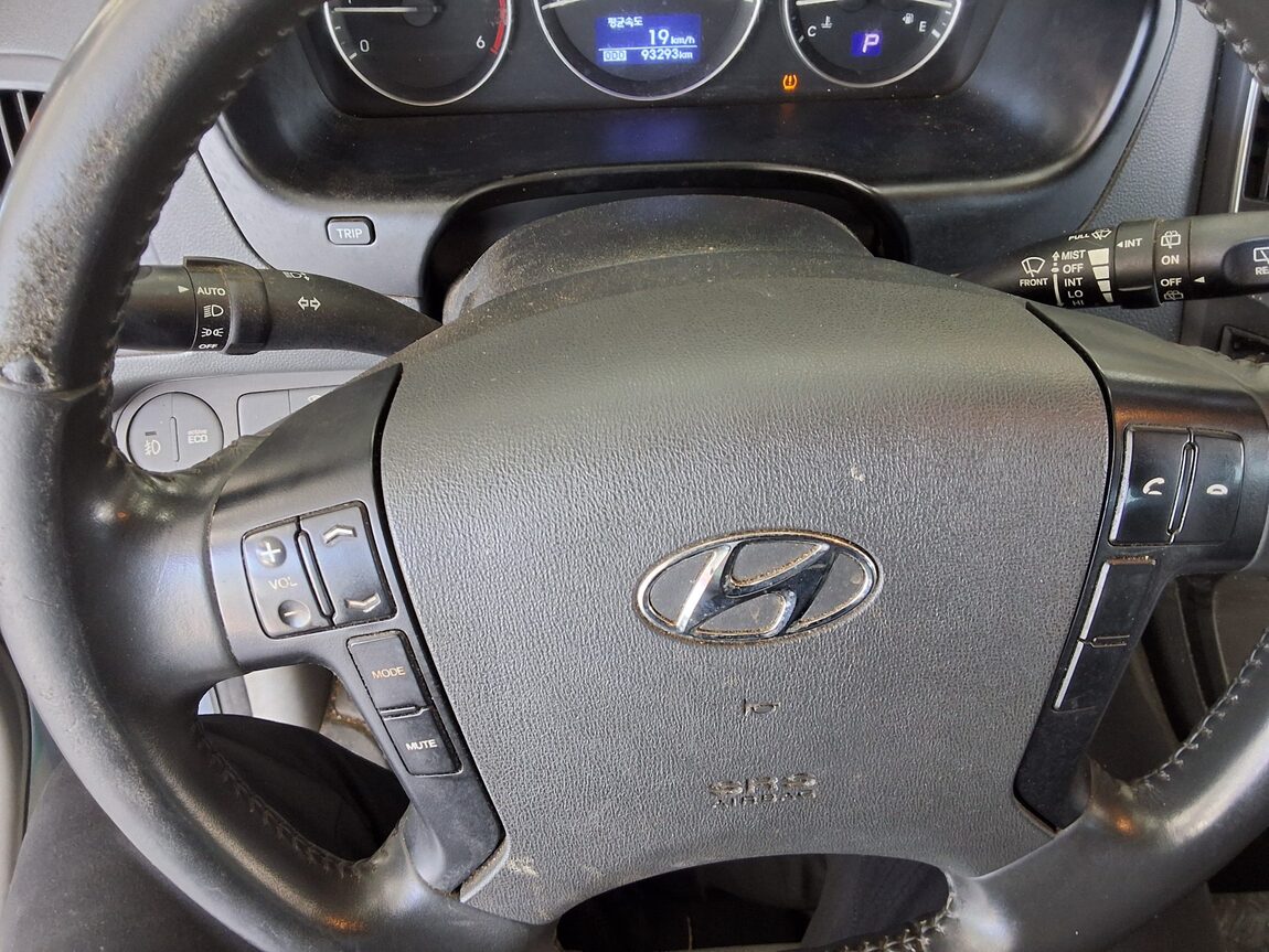 HYUNDAI THE NEW GRAND STAREX 5-SEATER DIESEL VAN SMART 2019 - zdjęcie 17