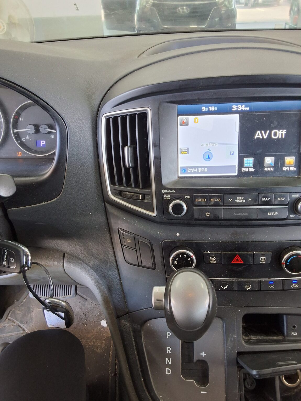 HYUNDAI THE NEW GRAND STAREX 5-SEATER DIESEL VAN SMART 2019 - zdjęcie 18