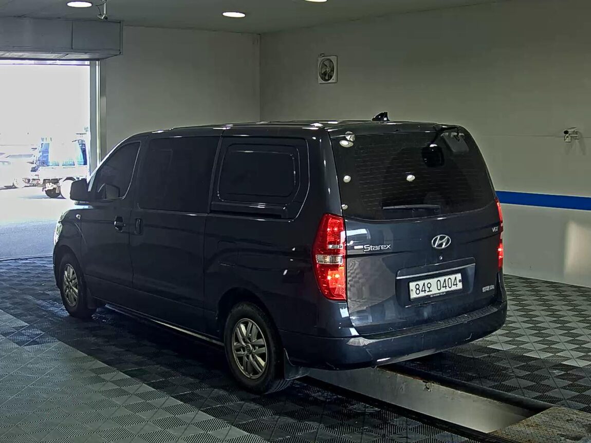 HYUNDAI THE NEW GRAND STAREX 5-SEATER DIESEL VAN SMART 2019 - zdjęcie 6