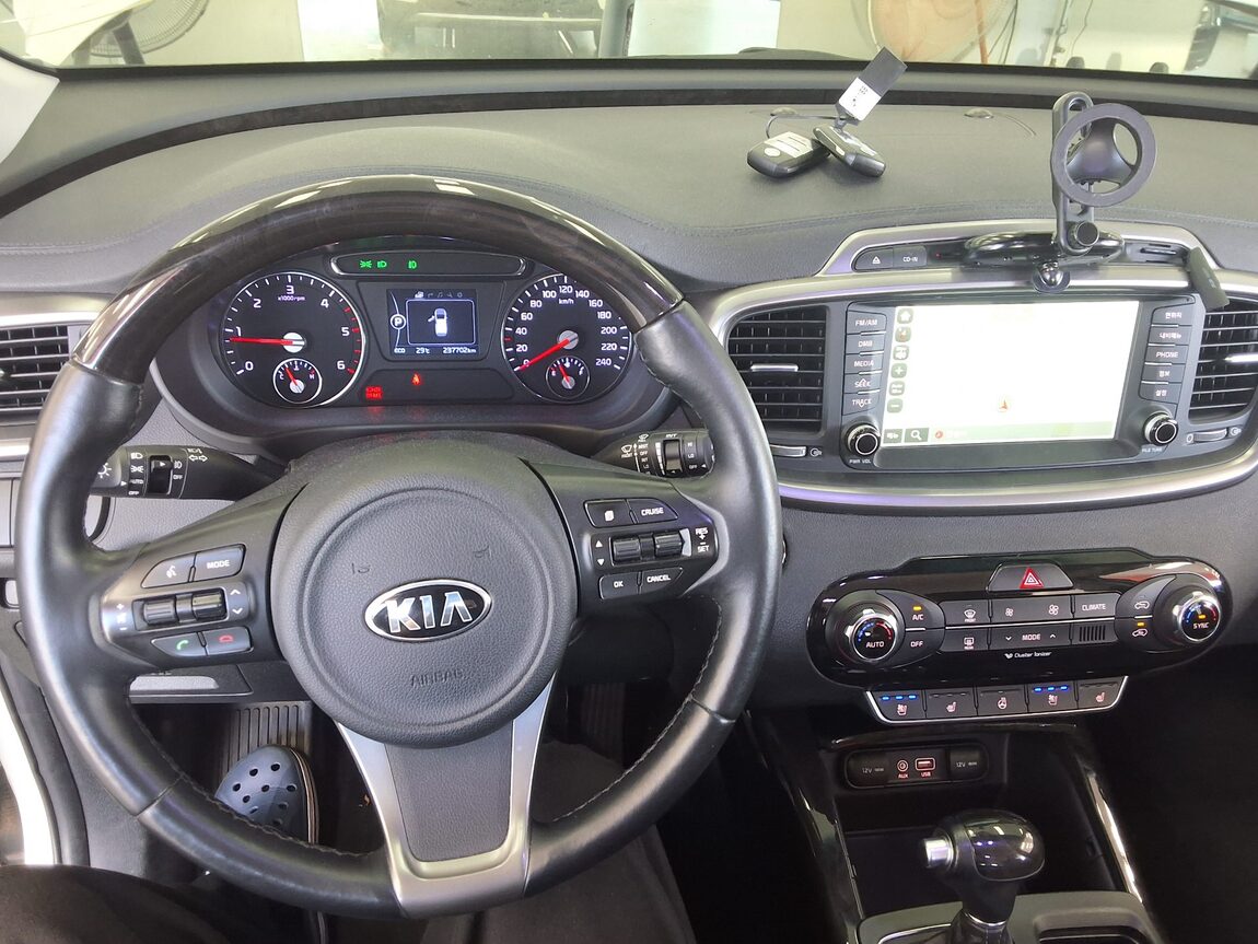 KIA ALL NEW SORENTO R2.0 4WD PRESTIGE 2015 - zdjęcie 18