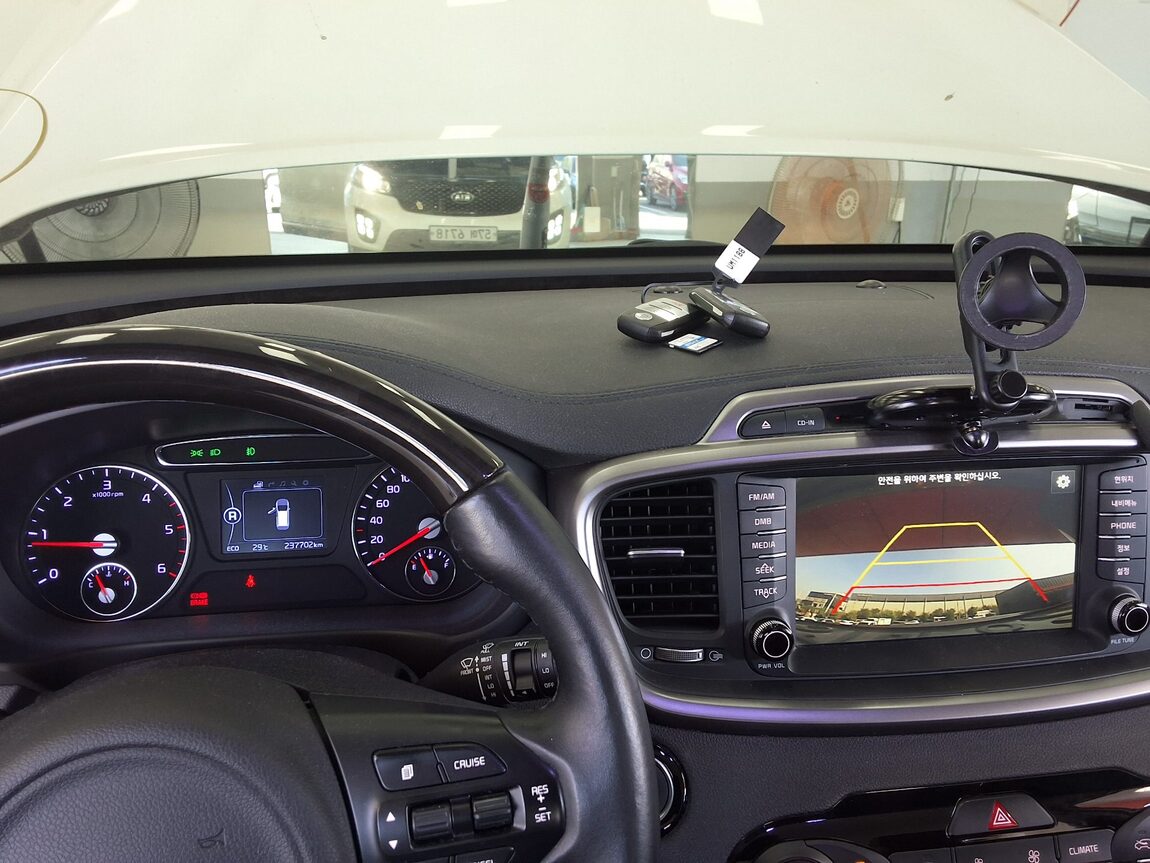KIA ALL NEW SORENTO R2.0 4WD PRESTIGE 2015 - zdjęcie 19