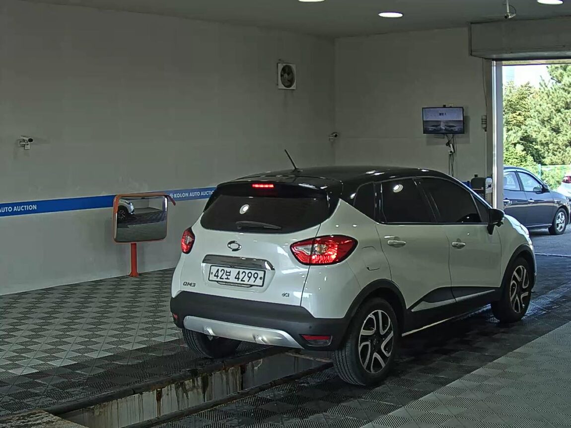RENAULT (SAMSUNG) QM3 RE SIGNATURE ETOILE WHITE BODY 2017 - zdjęcie 5
