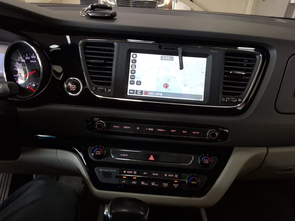 KIA ALL NEW CARNIVAL 9-SEATER DIESEL PRESTIGE 2018 - zdjęcie 24