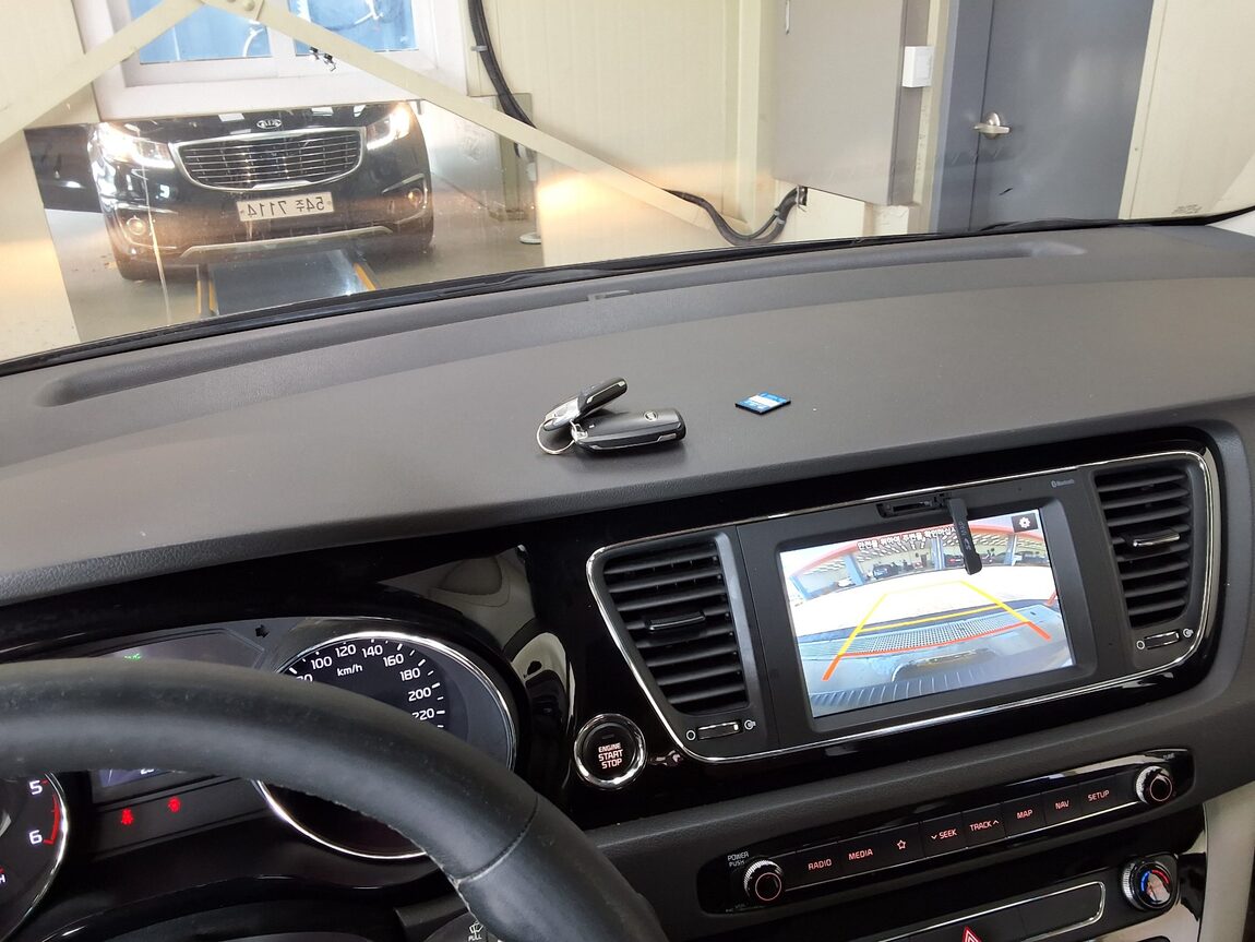 KIA ALL NEW CARNIVAL 9-SEATER DIESEL PRESTIGE 2018 - zdjęcie 25