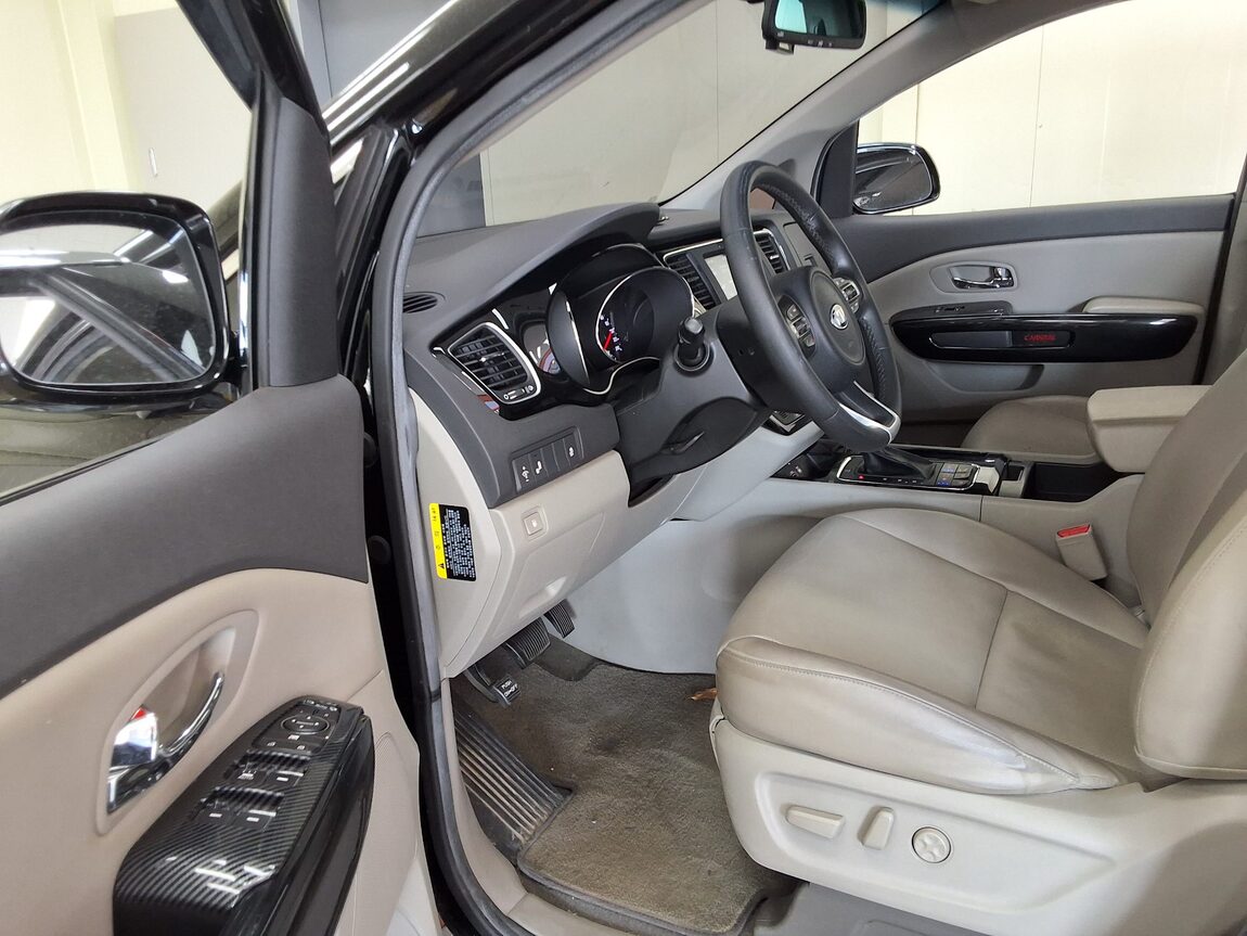 KIA ALL NEW CARNIVAL 9-SEATER DIESEL PRESTIGE 2018 - zdjęcie 11
