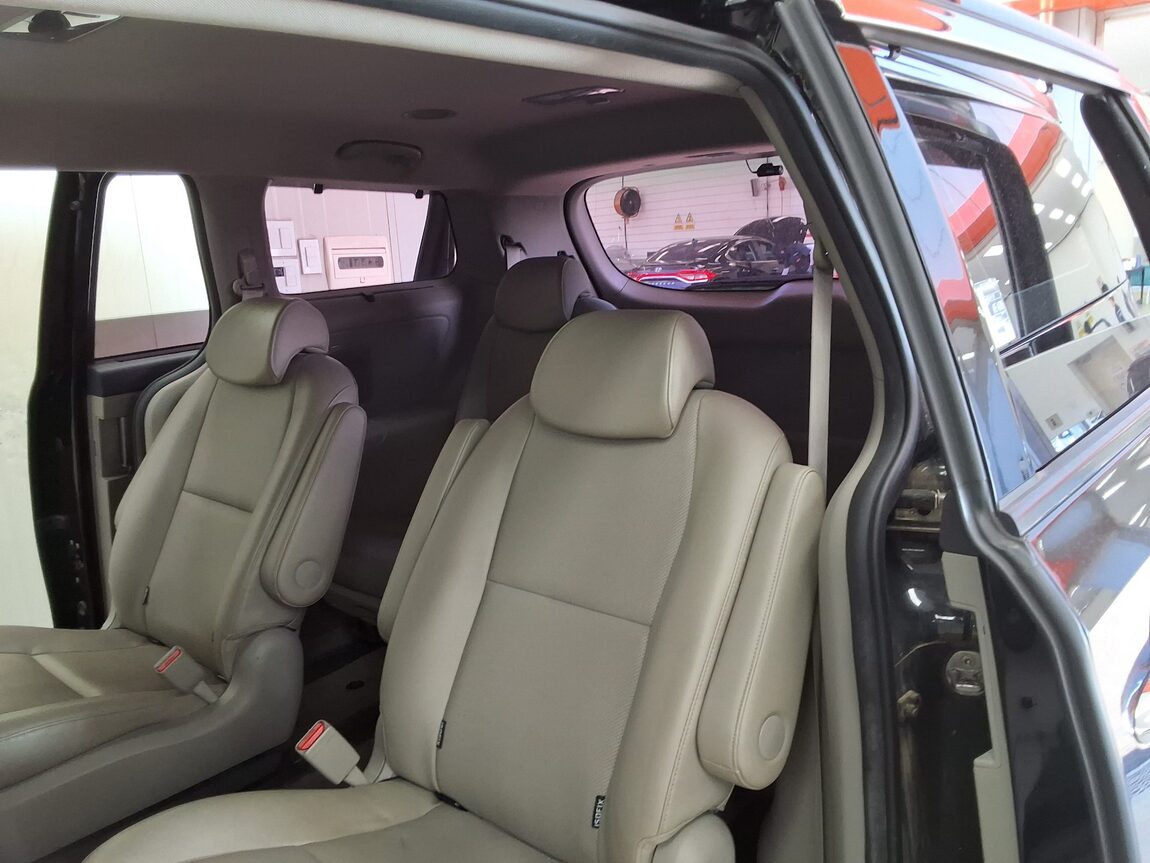KIA ALL NEW CARNIVAL 9-SEATER DIESEL PRESTIGE 2018 - zdjęcie 13