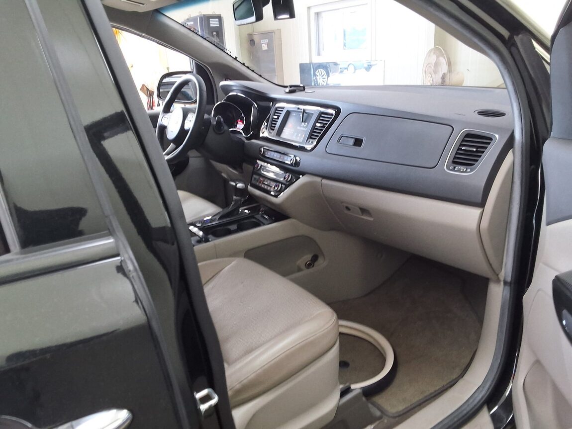 KIA ALL NEW CARNIVAL 9-SEATER DIESEL PRESTIGE 2018 - zdjęcie 15