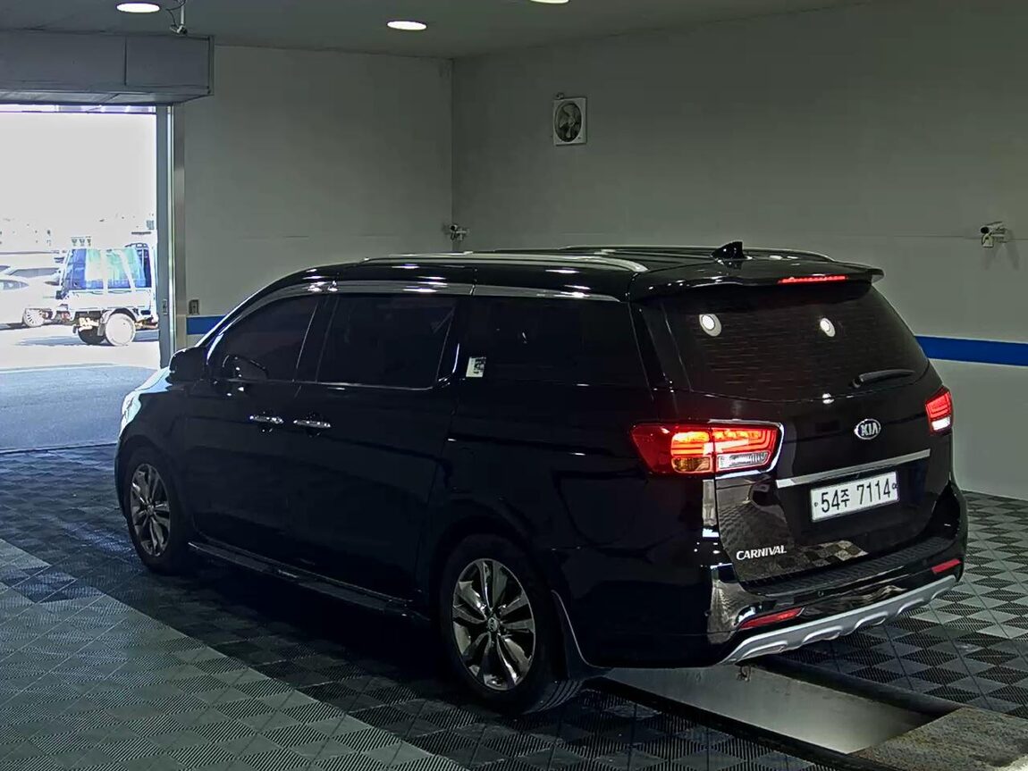 KIA ALL NEW CARNIVAL 9-SEATER DIESEL PRESTIGE 2018 - zdjęcie 6
