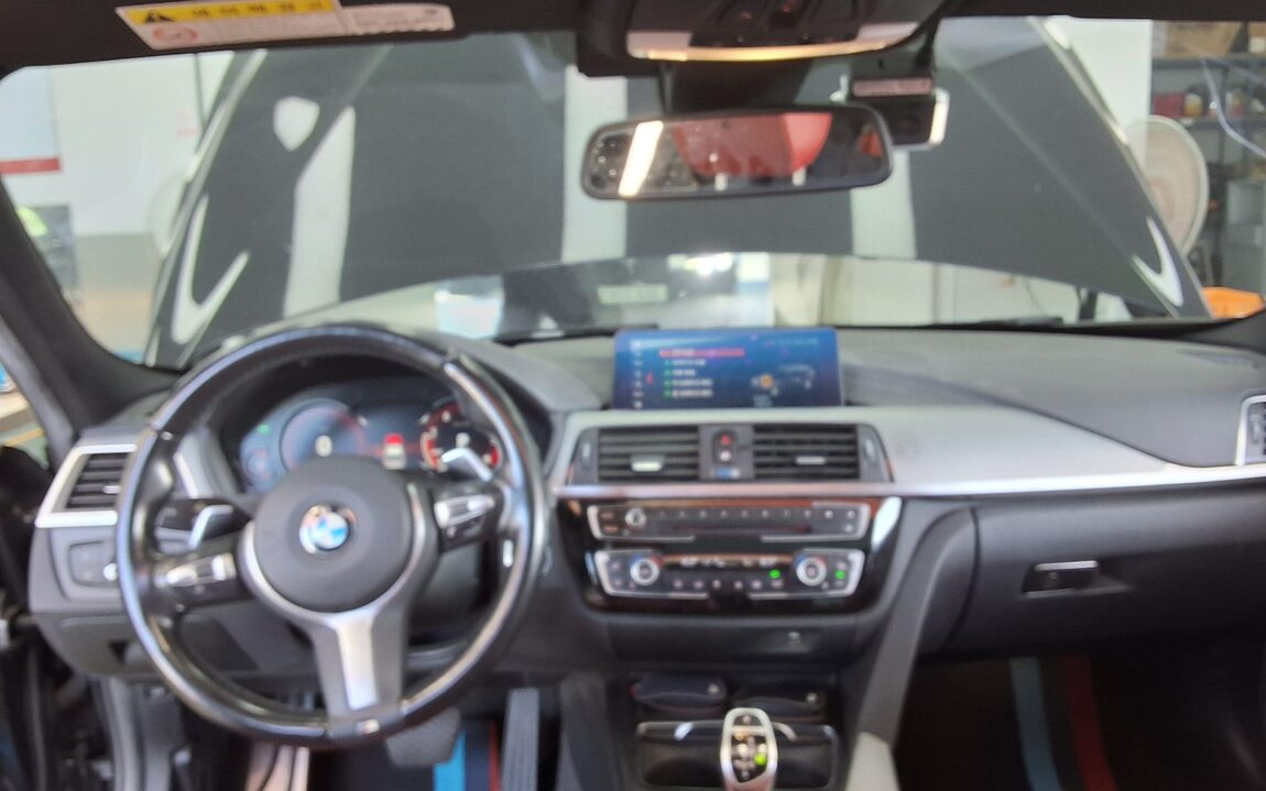 BMW 3 SERIES (6TH GEN) TOURING 320d M SPORT PACK SHADOW 2019 - zdjęcie 11