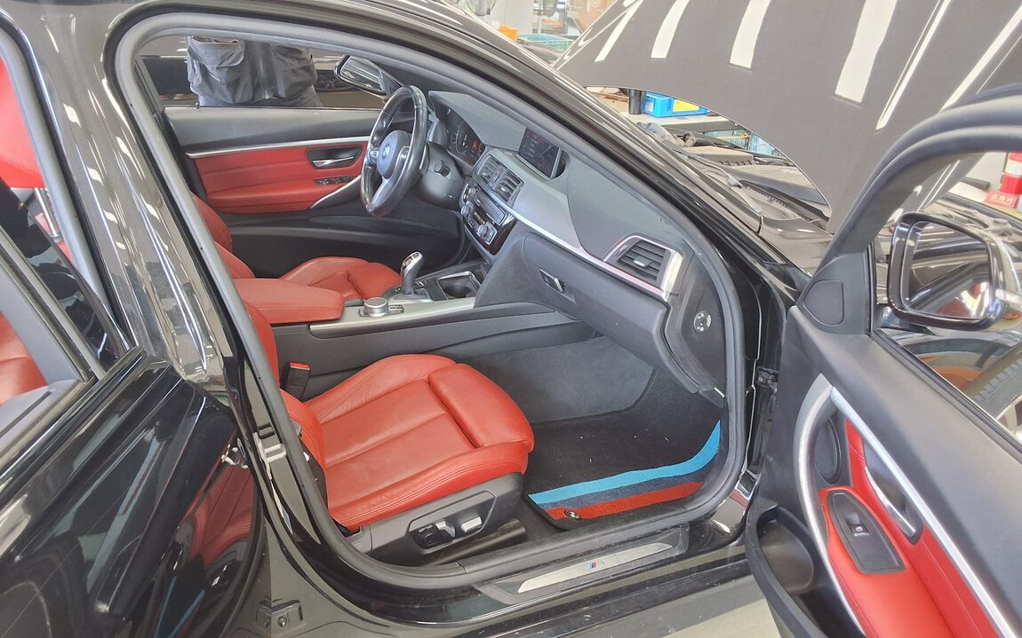 BMW 3 SERIES (6TH GEN) TOURING 320d M SPORT PACK SHADOW 2019 - zdjęcie 14
