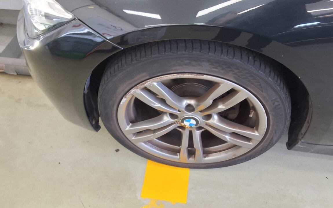 BMW 3 SERIES (6TH GEN) TOURING 320d M SPORT PACK SHADOW 2019 - zdjęcie 26