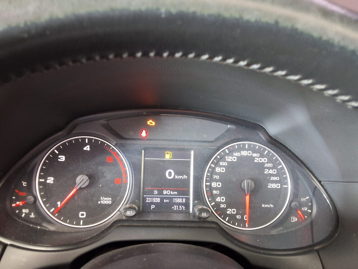AUDI Q5 2.0 TDI QUATTRO 2011 - zdjęcie 10