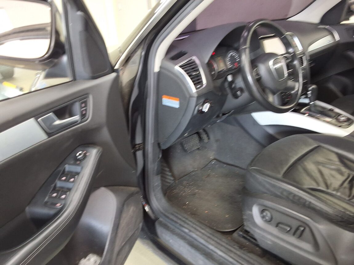 AUDI Q5 2.0 TDI QUATTRO 2011 - zdjęcie 11