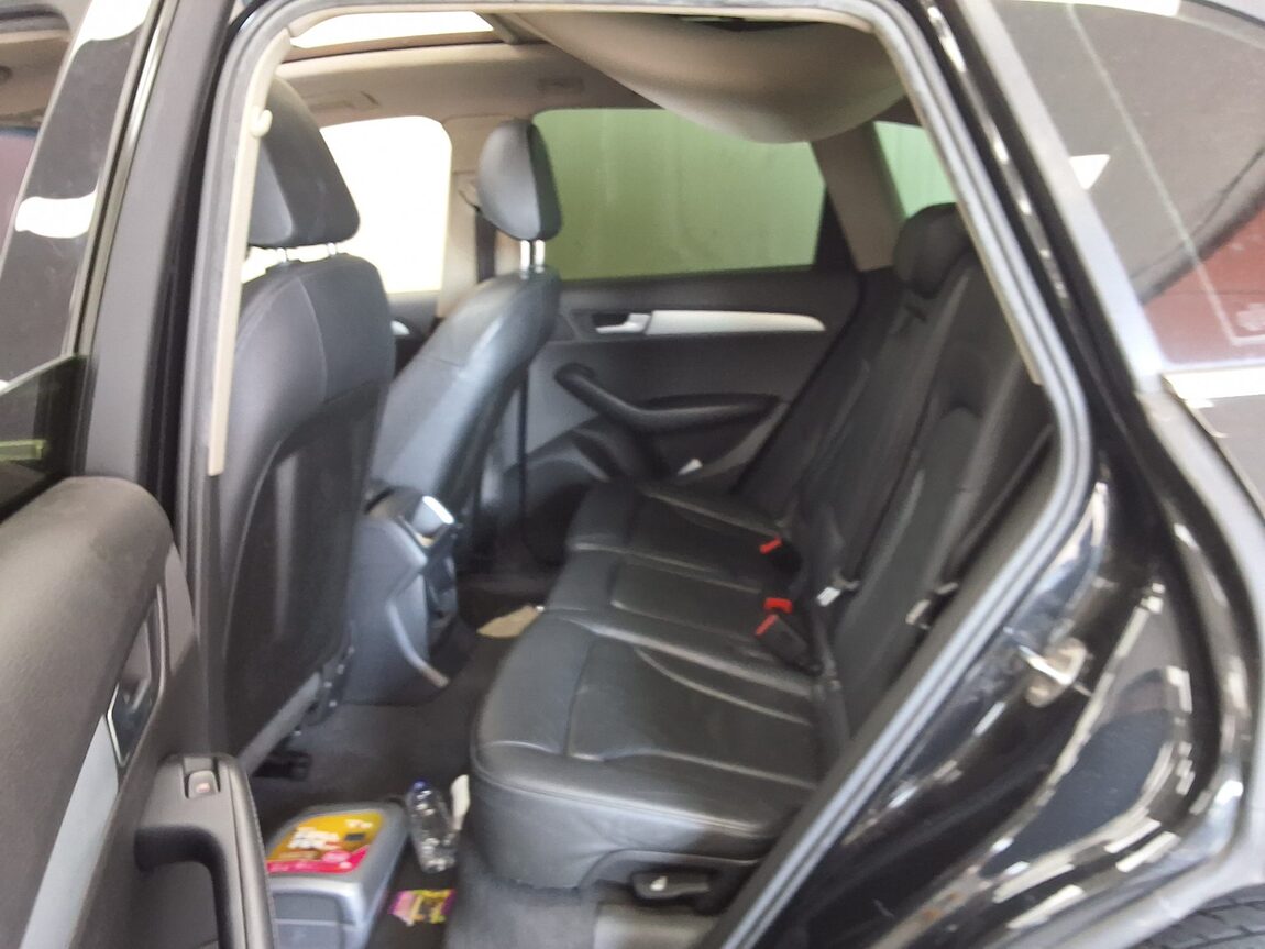 AUDI Q5 2.0 TDI QUATTRO 2011 - zdjęcie 13