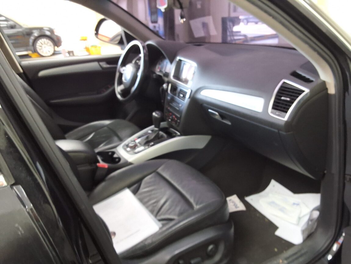 AUDI Q5 2.0 TDI QUATTRO 2011 - zdjęcie 15