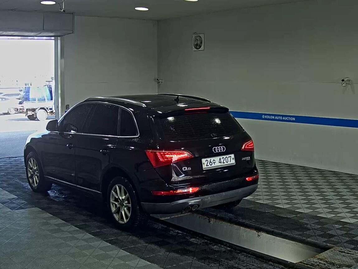 AUDI Q5 2.0 TDI QUATTRO 2011 - zdjęcie 6