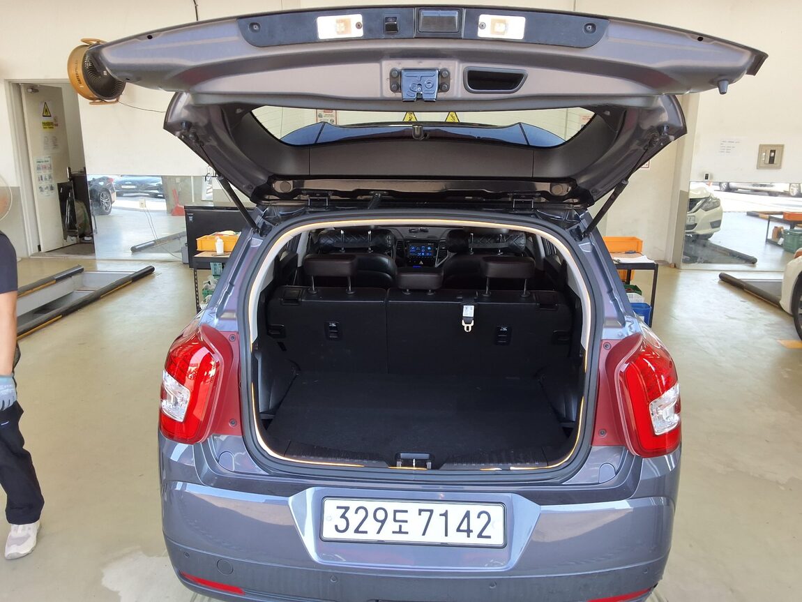 KG MOBILITY (SSANGYONG) TIVOLI AIR DIESEL 2WD IX 2018 - zdjęcie 15
