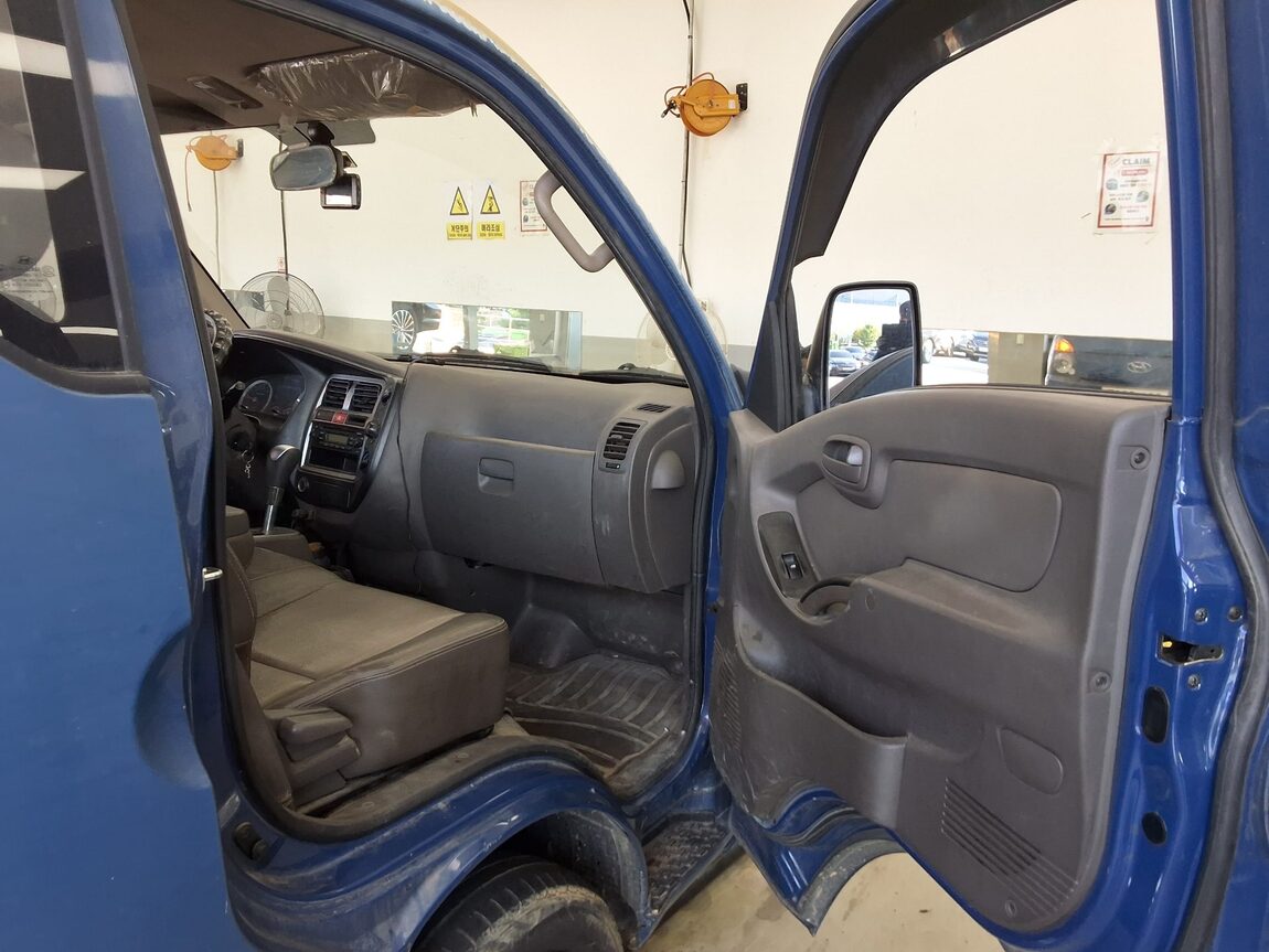 HYUNDAI PORTER II CRDi SUPER CAB EXTRA LONG WHEELBASE PLUS 2014 - zdjęcie 11