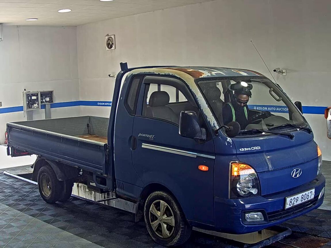 HYUNDAI PORTER II CRDi SUPER CAB EXTRA LONG WHEELBASE PLUS 2014 - zdjęcie 3