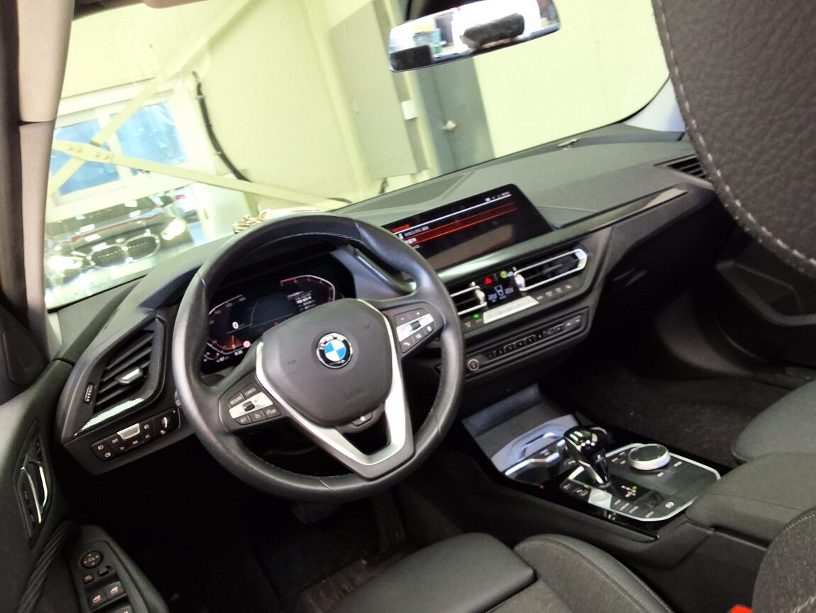 BMW 1 SERIES (3RD GEN) 120i SPORTS 2024 - zdjęcie 12