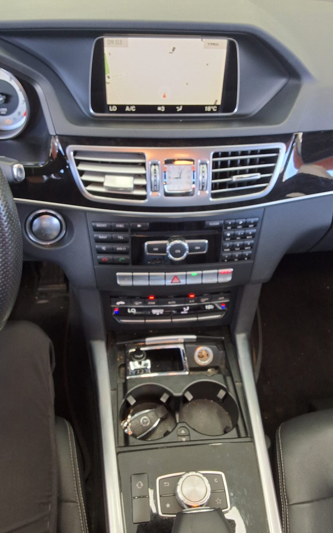 MERCEDES-BENZ E-CLASS (4TH GEN) E300 4MATIC AVANTGARDE 2014 - zdjęcie 18