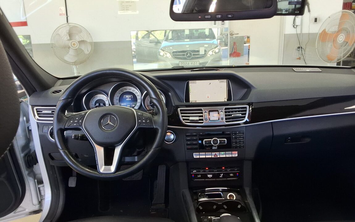 MERCEDES-BENZ E-CLASS (4TH GEN) E300 4MATIC AVANTGARDE 2014 - zdjęcie 11