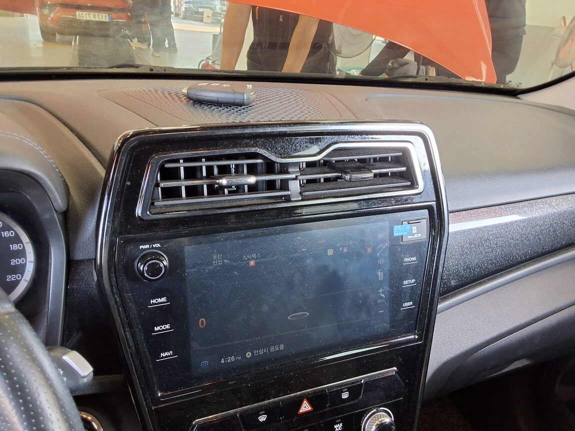 KG MOBILITY (SSANGYONG) VERY NEW TIVOLI 1.5 GASOLINE 2WD V3 2021 - zdjęcie 18