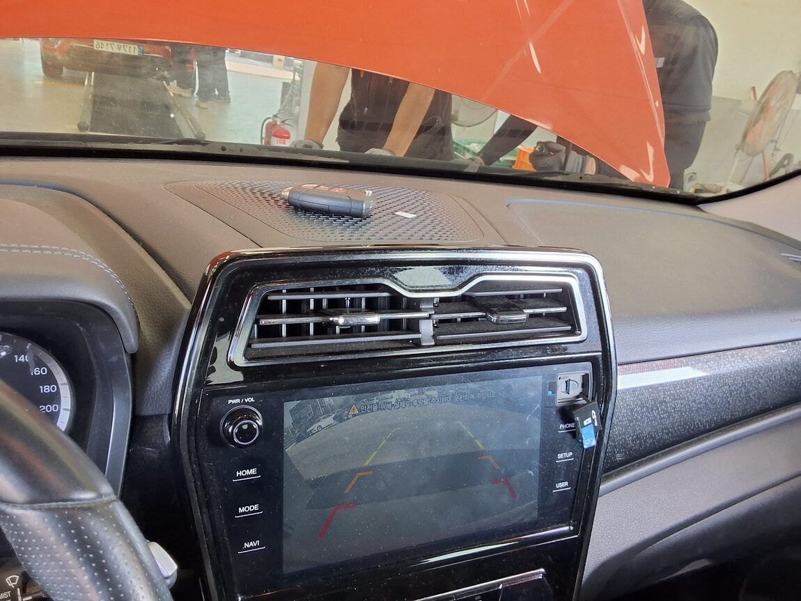 KG MOBILITY (SSANGYONG) VERY NEW TIVOLI 1.5 GASOLINE 2WD V3 2021 - zdjęcie 19
