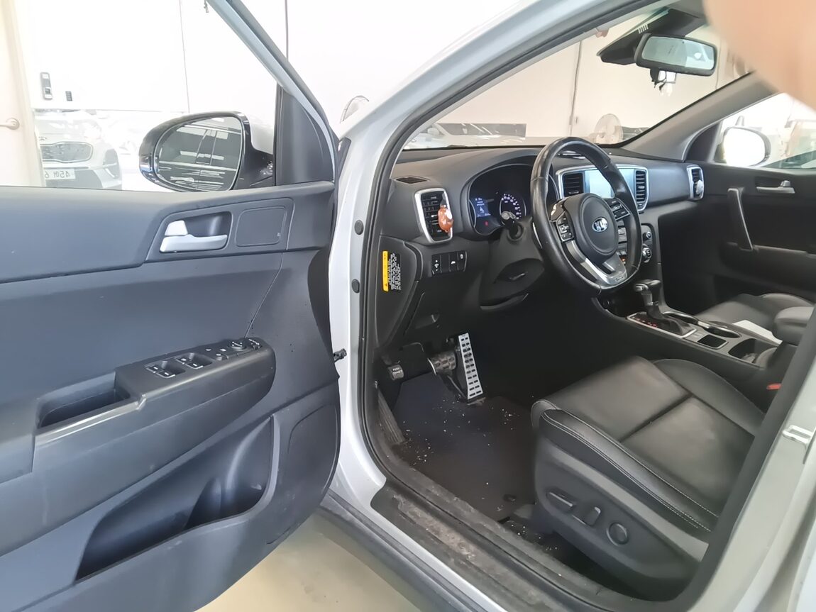 KIA SPORTAGE THE BOLD R2.0 DIESEL 2WD PRESTIGE 2019 - zdjęcie 10