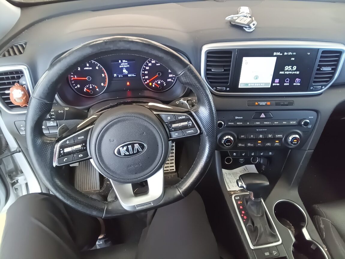 KIA SPORTAGE THE BOLD R2.0 DIESEL 2WD PRESTIGE 2019 - zdjęcie 17
